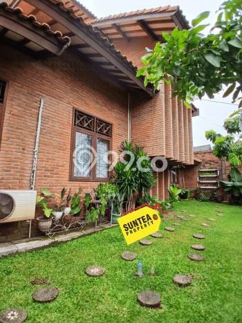 Dijual Rumah Luas Megah Dengan View Eksklusif di Bintaro, Tangerang Selatan Dijual Rumah Luas Megah Dengan View Eksklusif di Bintaro, Tangerang Selatan