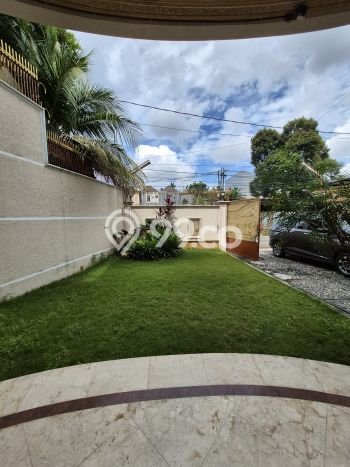 For Sale! Luxury House LT 484m2 Desain Elegan di Bintaro For Sale! Luxury House LT 484m2 Desain Elegan di Bintaro
