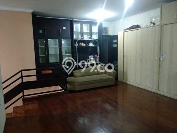 Hunian Mewah LB 200m2 Siap Huni Desain Elegan di Bintaro, Tangerang Selatan Hunian Mewah LB 200m2 Siap Huni Desain Elegan di Bintaro, Tangerang Selatan