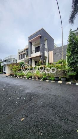 Jual Rumah Mewah Megah Dengan View Eksklusif di Sektor 9-Bintaro, Tangerang Selatan Jual Rumah Mewah Megah Dengan View Eksklusif di Sektor 9-Bintaro, Tangerang Selatan