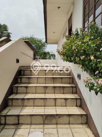 Rumah Luxury Modern Siap Huni di Cinere Jakarta Selatan Rumah Luxury Modern Siap Huni di Cinere Jakarta Selatan