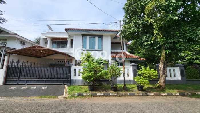Rumah Luxury Best Location di Tangerang Selatan, Banten Rumah Luxury Best Location di Tangerang Selatan, Banten