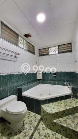 Rumah Luxury Best Location di Tangerang Selatan, Banten Rumah Luxury Best Location di Tangerang Selatan, Banten