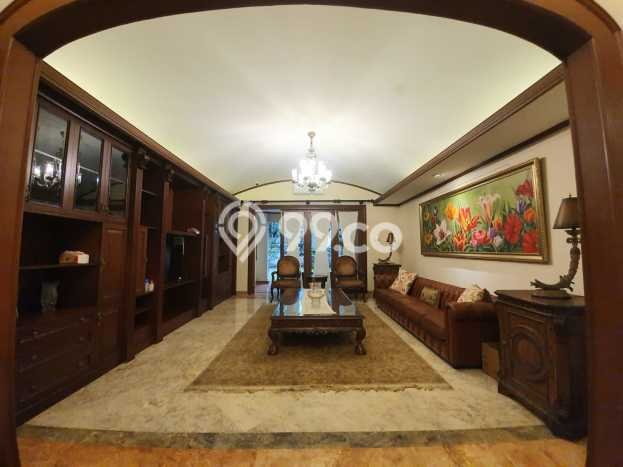 Rumah Elit LB 500m2 Siap Huni Desain Elegan di Senayan, Jakarta Selatan Rumah Elit LB 500m2 Siap Huni Desain Elegan di Senayan, Jakarta Selatan