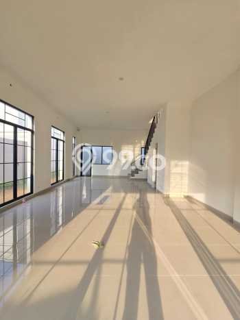 Ruko Disewa di Tangerang Selatan dengan LB 177m2 Area Komersial Ramai Ruko Disewa di Tangerang Selatan dengan LB 177m2 Area Komersial Ramai
