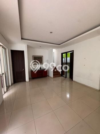Rumah Elit Modern Tanpa Renovasi di Lebak Bulus Jakarta Selatan Rumah Elit Modern Tanpa Renovasi di Lebak Bulus Jakarta Selatan