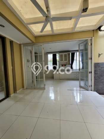 Hunian Mewah LB 250m2 Siap Pakai Desain Elegan di Sektor 9-Bintaro, Tangerang Selatan Hunian Mewah LB 250m2 Siap Pakai Desain Elegan di Sektor 9-Bintaro, Tangerang Selatan