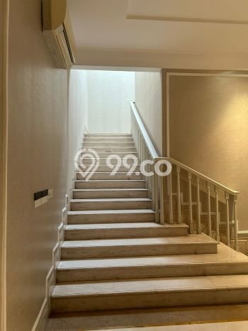Rumah Elit Modern Tanpa Renovasi di Pondok Pinang Jakarta Selatan Rumah Elit Modern Tanpa Renovasi di Pondok Pinang Jakarta Selatan