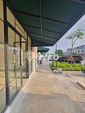 Ruko Disewa di Tangerang Selatan dengan LB 177m2 Area Komersial Ramai Ruko Disewa di Tangerang Selatan dengan LB 177m2 Area Komersial Ramai