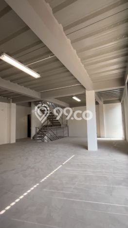 Area Ramai! Gudang Dijual di Tangerang untuk Bisnis Luas Bangunan 366m2 Area Ramai! Gudang Dijual di Tangerang untuk Bisnis Luas Bangunan 366m2