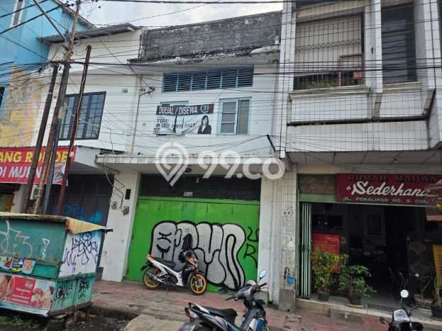 Area Ramai! Ruko Dijual di Pekalipan untuk Bisnis Luas Bangunan 180m2 Area Ramai! Ruko Dijual di Pekalipan untuk Bisnis Luas Bangunan 180m2