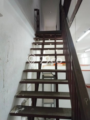 Ruko disewakan lokasi strategis Pekalipan Cirebon 220m2 Ruko disewakan lokasi strategis Pekalipan Cirebon 220m2