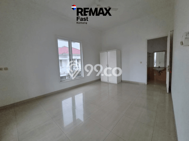 Disewakan Rumah Strategis di Kemang LT 875m2 / LB 500m2 Siap Huni Disewakan Rumah Strategis di Kemang LT 875m2 / LB 500m2 Siap Huni