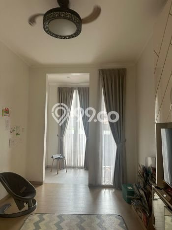 For Sale Rumah 4 Kamar Lokasi Ideal Nyaman dan Strategis di BSD For Sale Rumah 4 Kamar Lokasi Ideal Nyaman dan Strategis di BSD