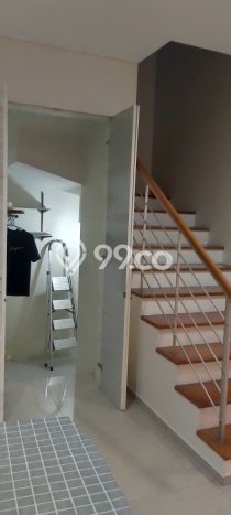 Lokasi terbaik! Rumah siap pakai disewakan di Cilandak LB 320m2 Lokasi terbaik! Rumah siap pakai disewakan di Cilandak LB 320m2