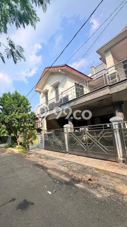 For Sale Rumah 6 Kamar Lokasi Ideal Nyaman dan Strategis di Sawangan For Sale Rumah 6 Kamar Lokasi Ideal Nyaman dan Strategis di Sawangan