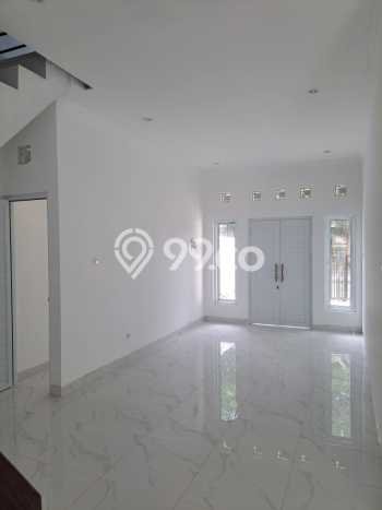 Jarang Ada! Rumah Kontrakan 4 Kamar Bagus Siap Huni Bintaro Jarang Ada! Rumah Kontrakan 4 Kamar Bagus Siap Huni Bintaro