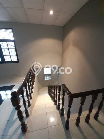 Hunian Mewah LB 400m2 Siap Pakai Desain Elegan di Bambu Apus, Jakarta Timur Hunian Mewah LB 400m2 Siap Pakai Desain Elegan di Bambu Apus, Jakarta Timur