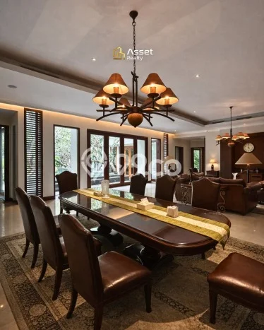 Hunian Elit LB 200m2 Siap Pakai Desain Elegan di Kemang Pratama, Bekasi Hunian Elit LB 200m2 Siap Pakai Desain Elegan di Kemang Pratama, Bekasi