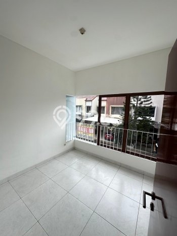 For Sale Rumah 4 Kamar Lokasi Ideal Bagus dan Strategis di Cakung For Sale Rumah 4 Kamar Lokasi Ideal Bagus dan Strategis di Cakung
