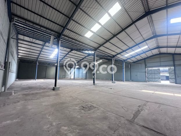 Disewakan Gudang komersial di Cakung luas bangunan 1200m2 Disewakan Gudang komersial di Cakung luas bangunan 1200m2