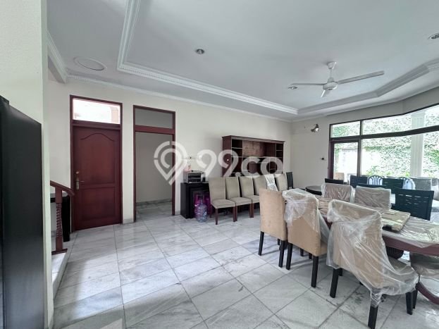 Disewakan Rumah Murah di Tb Simatupang Jakarta Selatan dengan 5 Kamar Tidur Disewakan Rumah Murah di Tb Simatupang Jakarta Selatan dengan 5 Kamar Tidur