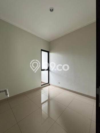 Jarang Ada! Rumah Sewa 4 Kamar Bagus Siap Huni Summarecon Crown Gading Jarang Ada! Rumah Sewa 4 Kamar Bagus Siap Huni Summarecon Crown Gading