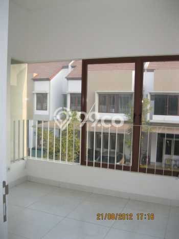 Rumah Modern Cantik 3 KT Bisa Langsung Pindah di Cakung Rumah Modern Cantik 3 KT Bisa Langsung Pindah di Cakung
