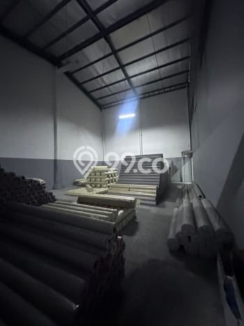 Lokasi Strategis! Dijual Gudang Bisnis di Cakung, Jakarta Timur Kondisi Bagus Lokasi Strategis! Dijual Gudang Bisnis di Cakung, Jakarta Timur Kondisi Bagus