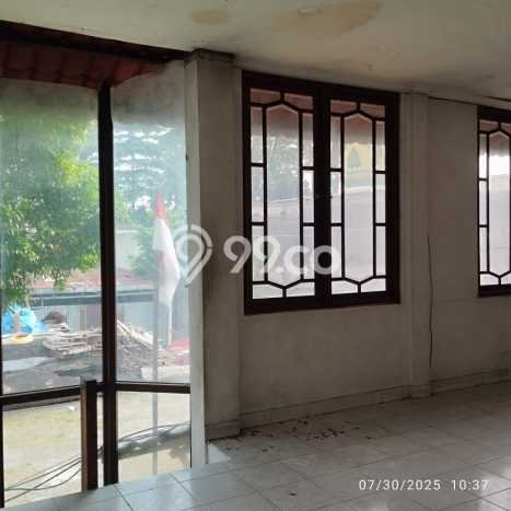 Lokasi Strategis! Dijual Gudang Bisnis di Ciracas, Jakarta Timur Kondisi Bagus Lokasi Strategis! Dijual Gudang Bisnis di Ciracas, Jakarta Timur Kondisi Bagus
