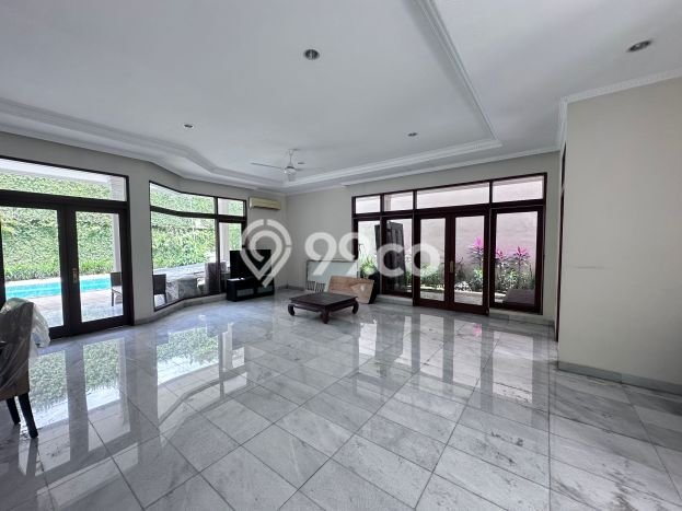 Disewakan Rumah Murah di Tb Simatupang Jakarta Selatan dengan 5 Kamar Tidur Disewakan Rumah Murah di Tb Simatupang Jakarta Selatan dengan 5 Kamar Tidur
