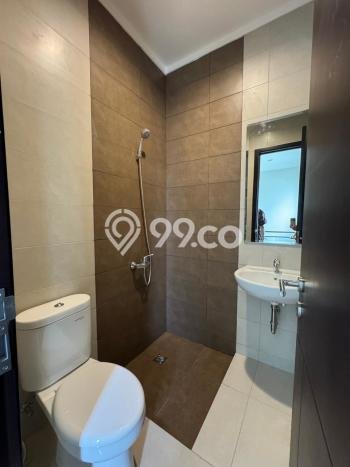 Disewakan! Rumah 4 Kamar Tidur &
2 Kamar Mandi di Summarecon Crown Gading, Bekasi Disewakan! Rumah 4 Kamar Tidur &
2 Kamar Mandi di Summarecon Crown Gading, Bekasi