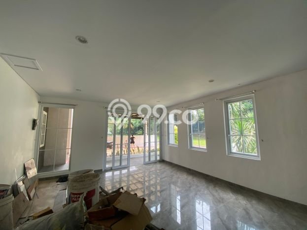 Rumah Mewah LB 680m2 Siap Pakai Desain Elegan di Kota Wisata, Jakarta Timur Rumah Mewah LB 680m2 Siap Pakai Desain Elegan di Kota Wisata, Jakarta Timur