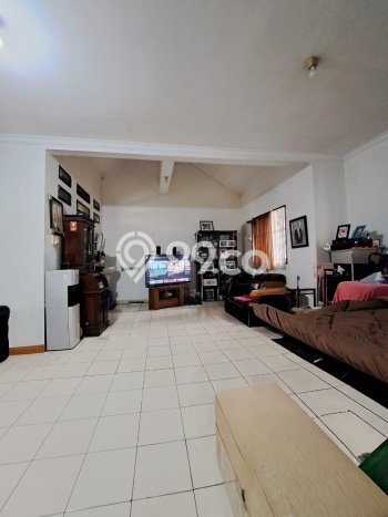 Rumah Modern 3 KT LT 200m2 di Kota Wisata Rumah Modern 3 KT LT 200m2 di Kota Wisata