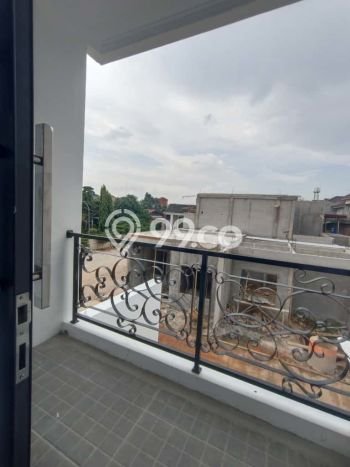 Jual Rumah Strategis Bagus Punya 3 KT di Tapos Depok SHM Jual Rumah Strategis Bagus Punya 3 KT di Tapos Depok SHM