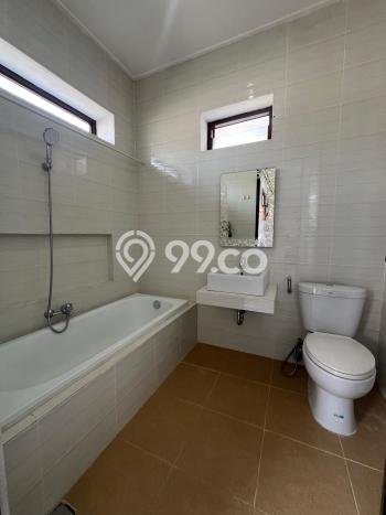 Jual Rumah Luas Elegan Dengan View Cantik di Bintaro, Tangerang Selatan Jual Rumah Luas Elegan Dengan View Cantik di Bintaro, Tangerang Selatan