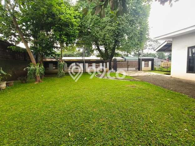 Ready to Use! Luxury House LT 1310m2 Desain Modern di Sukmajaya Ready to Use! Luxury House LT 1310m2 Desain Modern di Sukmajaya