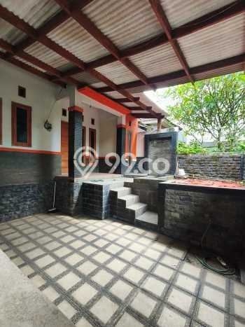 Rumah Strategis Modern Lb 120m2 di Cimanggis, Depok Rumah Strategis Modern Lb 120m2 di Cimanggis, Depok