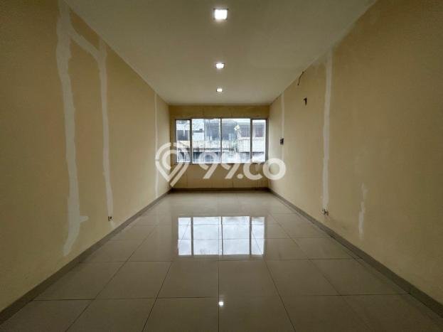 Ruko Dijual di Jakarta Pusat LT 60m2 & LB 176m2 Lokasi Terbaik! Ruko Dijual di Jakarta Pusat LT 60m2 & LB 176m2 Lokasi Terbaik!