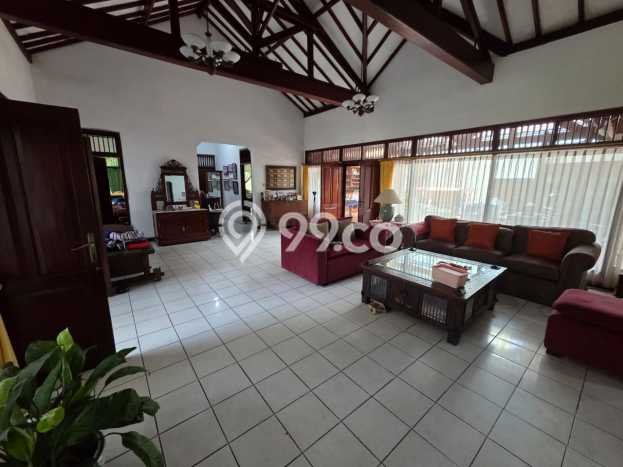 Hunian Elit LB 196m2 Siap Pakai Desain Elegan di Cilangkap, Jakarta Timur Hunian Elit LB 196m2 Siap Pakai Desain Elegan di Cilangkap, Jakarta Timur