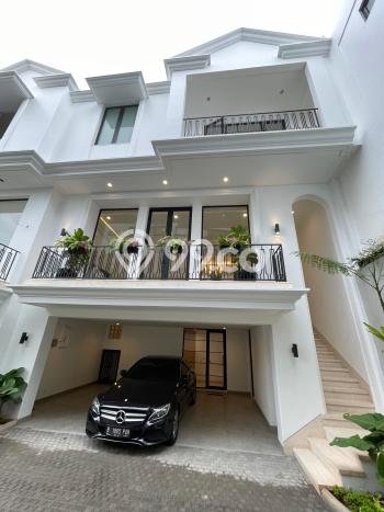 Hunian Mewah Dijual LT 172m2 di Kebayoran Baru, Jakarta Selatan Hunian Mewah Dijual LT 172m2 di Kebayoran Baru, Jakarta Selatan