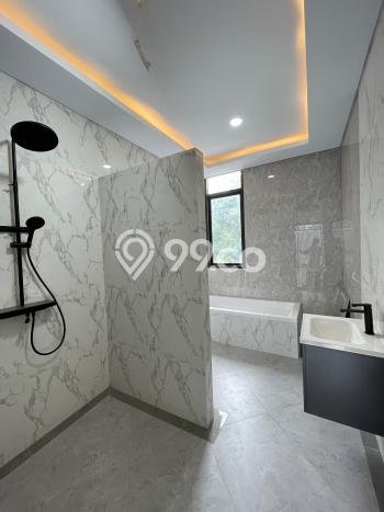 Siap Huni Hunian Elit 4 Kamar di Kebayoran Baru Dekat ke Mana Pun Siap Huni Hunian Elit 4 Kamar di Kebayoran Baru Dekat ke Mana Pun