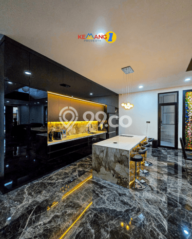 Rumah Mewah Dijual LT 252m2 di Kebon Jeruk, Jakarta Barat Rumah Mewah Dijual LT 252m2 di Kebon Jeruk, Jakarta Barat