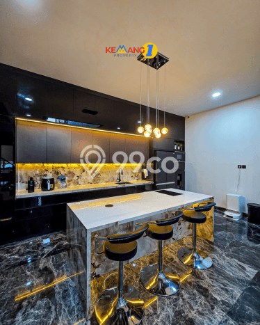 Rumah Mewah Dijual LT 252m2 di Kebon Jeruk, Jakarta Barat Rumah Mewah Dijual LT 252m2 di Kebon Jeruk, Jakarta Barat