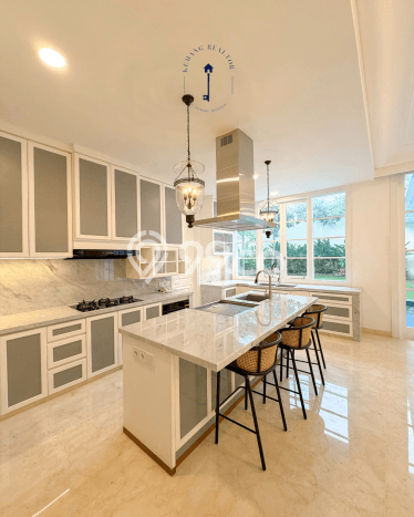 For Sale! Luxury House LT 517m2 Desain Elegan di Kemang For Sale! Luxury House LT 517m2 Desain Elegan di Kemang