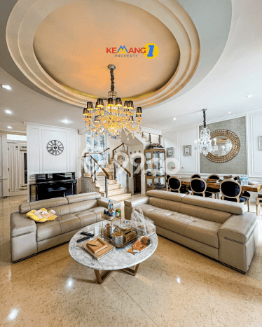 Ready to Use! Luxury House LT 210m2 Desain Elegan di Kemang Ready to Use! Luxury House LT 210m2 Desain Elegan di Kemang