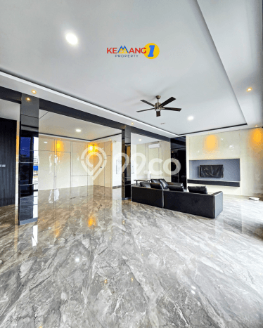 Rumah Mewah Dijual LT 252m2 di Kebon Jeruk, Jakarta Barat Rumah Mewah Dijual LT 252m2 di Kebon Jeruk, Jakarta Barat