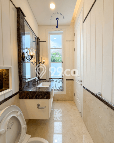 For Sale! Luxury House LT 517m2 Desain Elegan di Kemang For Sale! Luxury House LT 517m2 Desain Elegan di Kemang