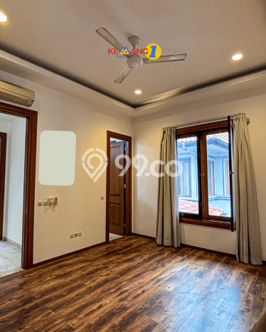 Sewa Rumah Nyaman di Kemang LT 600m2 / LB 490m2 Siap Huni Sewa Rumah Nyaman di Kemang LT 600m2 / LB 490m2 Siap Huni