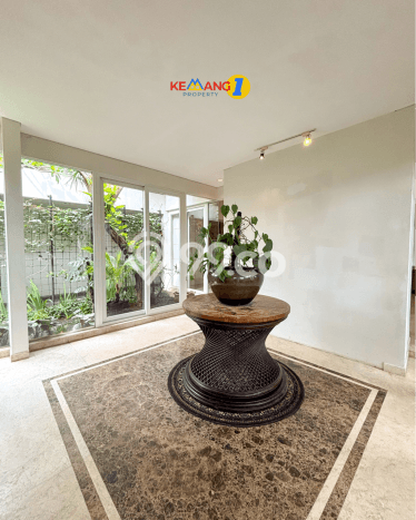 Rumah Eksklusif Siap Huni LT 1630m2 di Jagakarsa, Jakarta Selatan Rumah Eksklusif Siap Huni LT 1630m2 di Jagakarsa, Jakarta Selatan